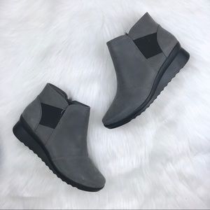 clarks cloudsteppers wedge ankle boots